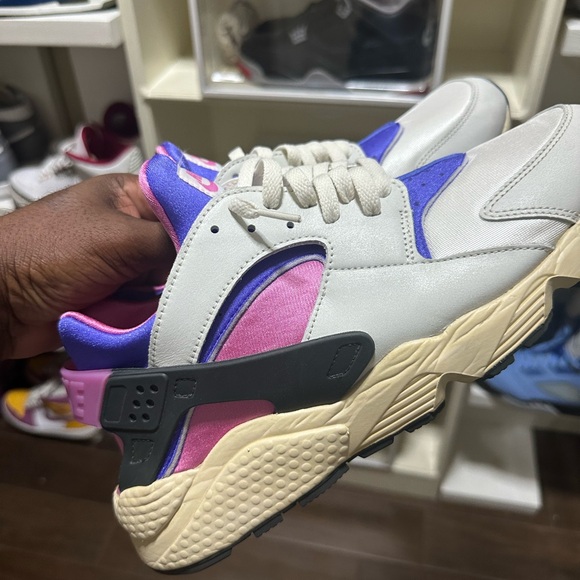Nike Air Huarache Pink and Purple Sneakers - Picture 1 of 5